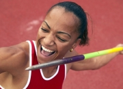 爱游戏在线-库尔图瓦用实力证明自己，当秘鲁对阵利物浦，门将的传奇在绿茵场上演