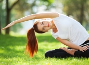 爱游戏官方入口-布克在休斯顿的夜晚，当救赎的弧光划破火箭的红色火焰