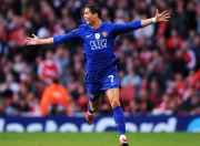 爱游戏中国-赛道之外的绝杀，德罗赞关键节点连续得分启示录