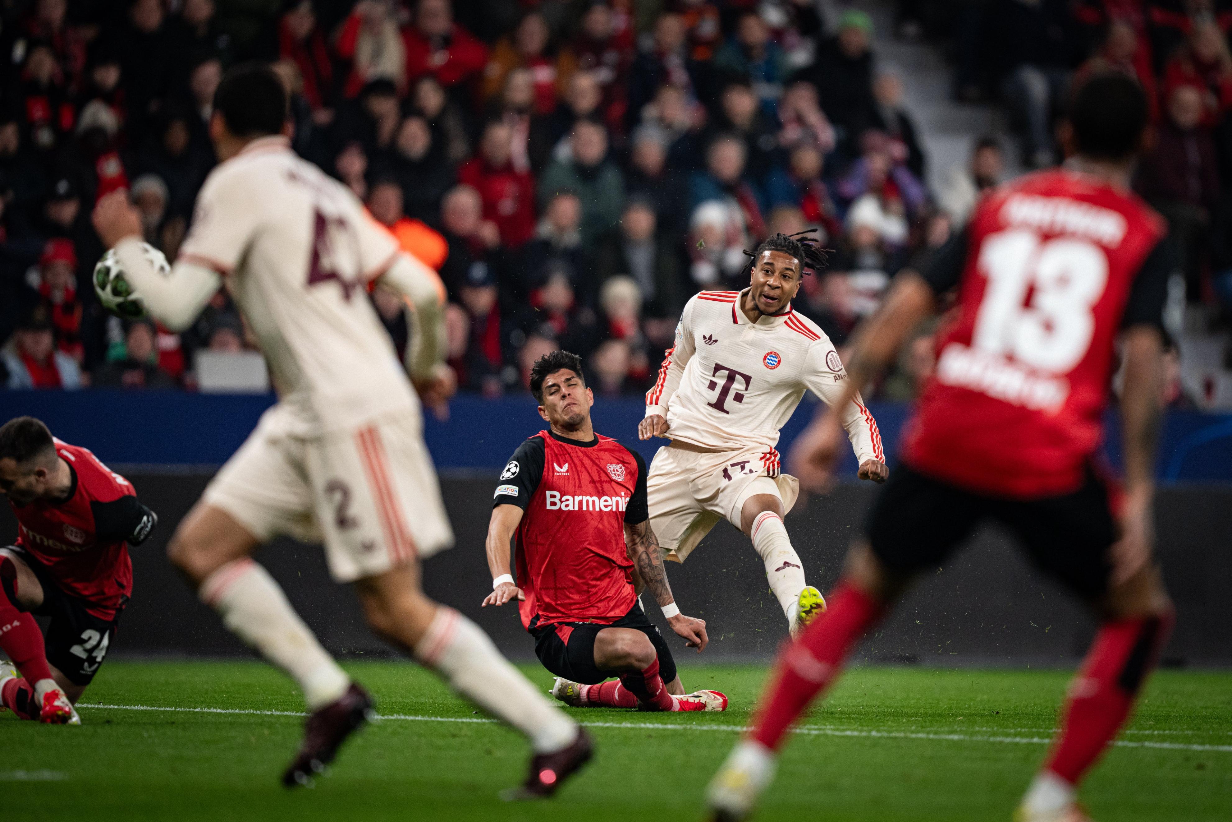 乌克兰完胜勒沃库森，凯恩带队取胜