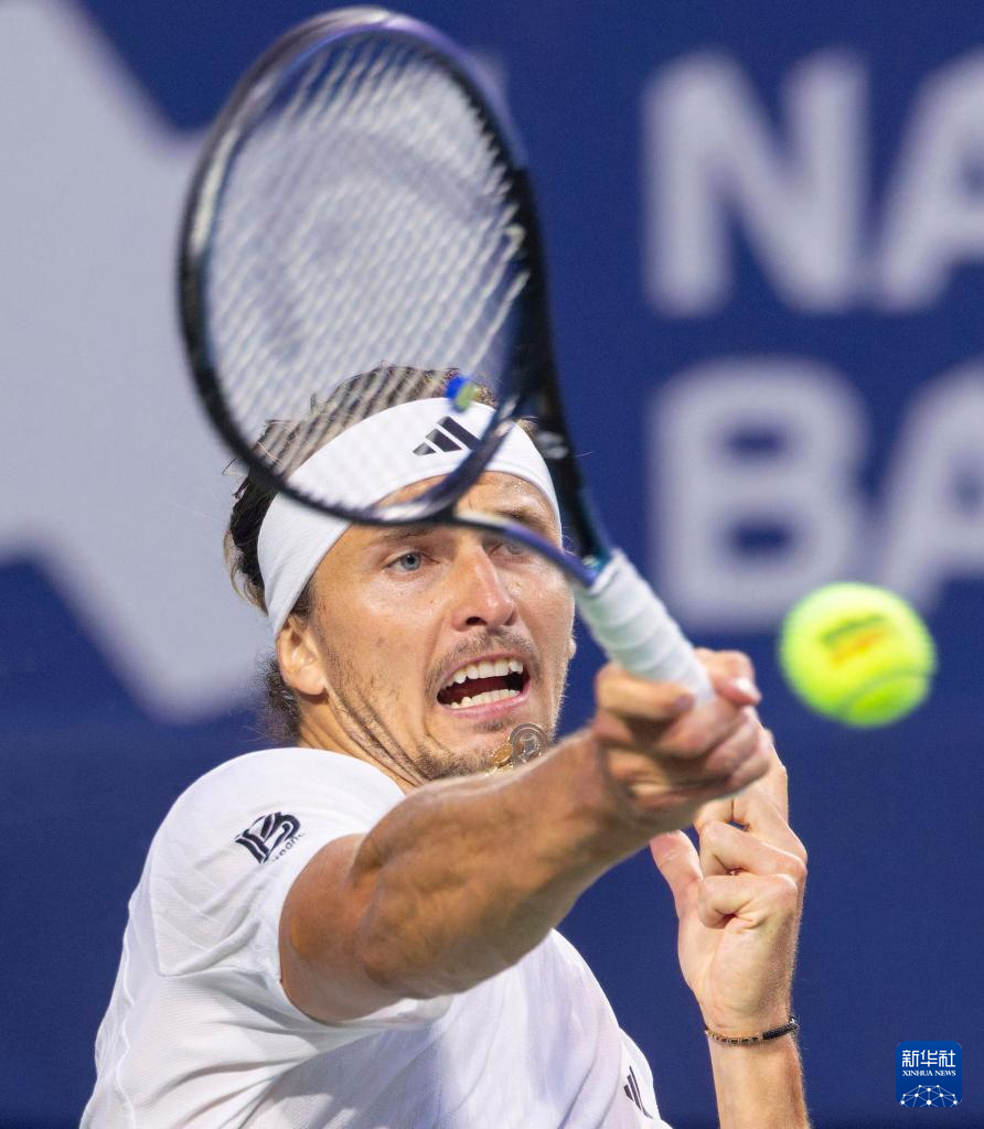 西班牙网球队强势德国网球队，兹维列夫三分雨点燃全场