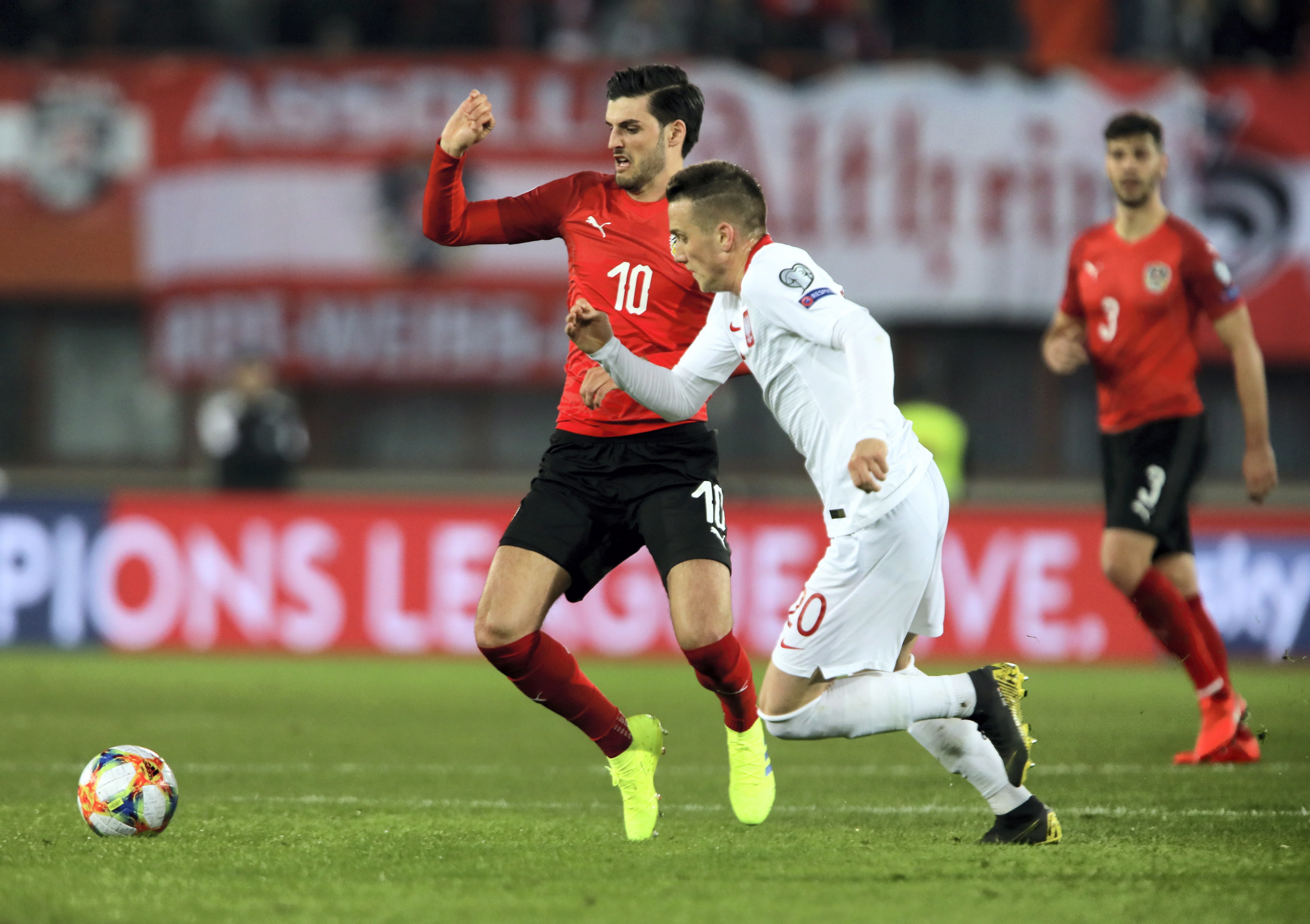 奥地利队绝杀波兰队，梁靖崑统治全场