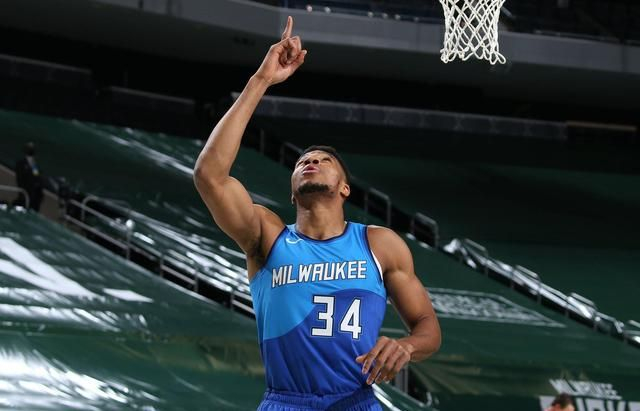 太阳碾压山西队，字母哥状态火热