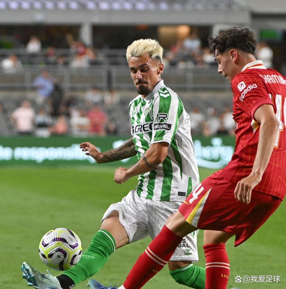 世界足球巨星：伤愈复出，强势回归赛场