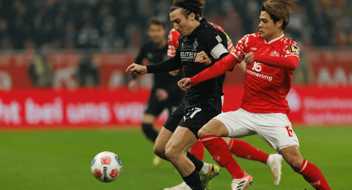 格拉德巴赫客场不敌对手，积分榜稍有颓势