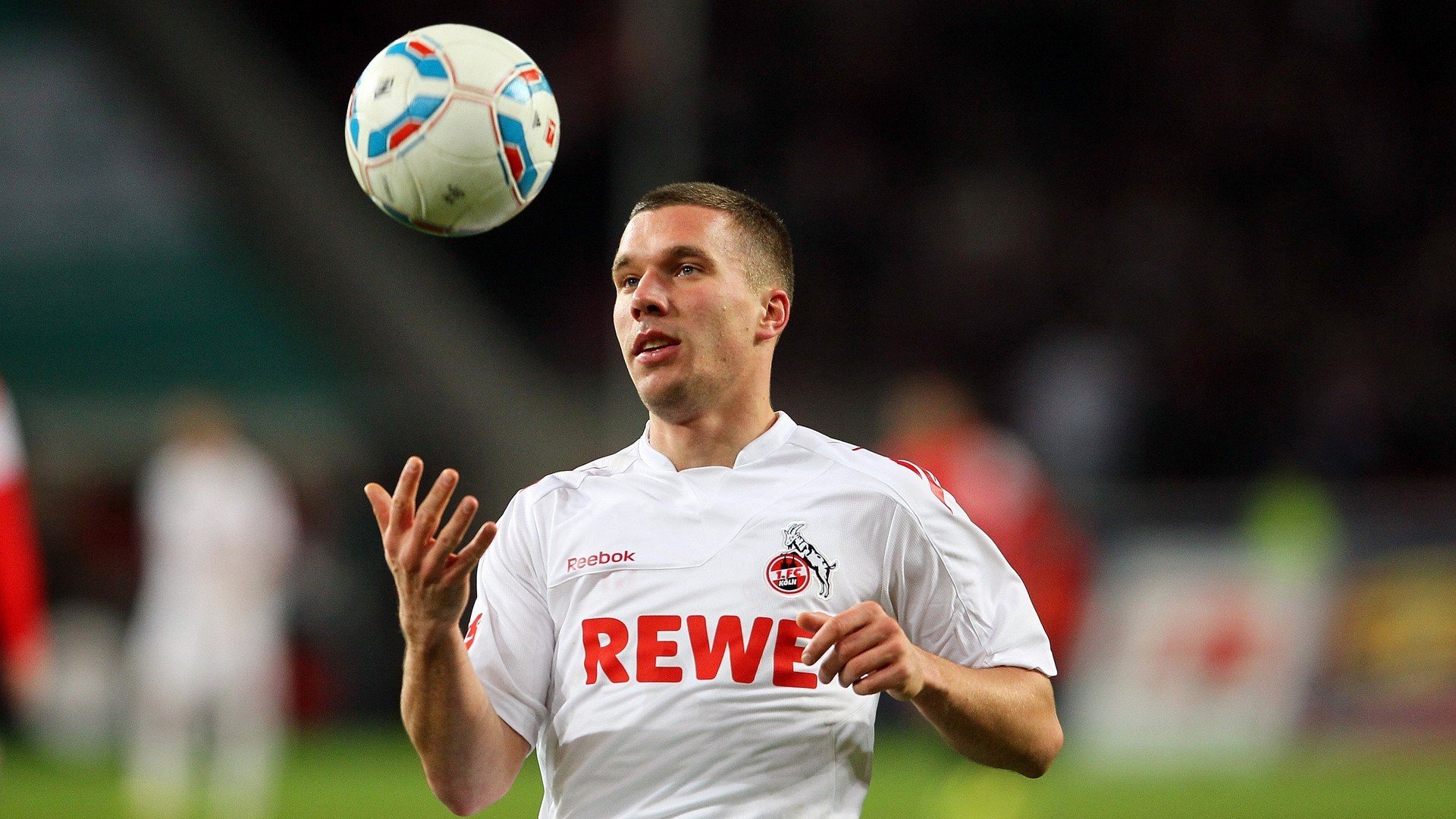 马丁内利闪耀全场，喀麦隆绝地反击逆转哥伦比亚