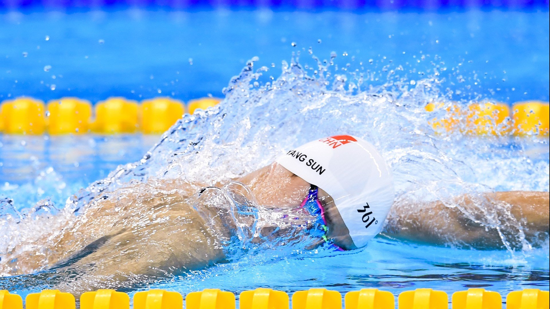 欧冠淘汰赛之夜，欧文压力下完成爆发