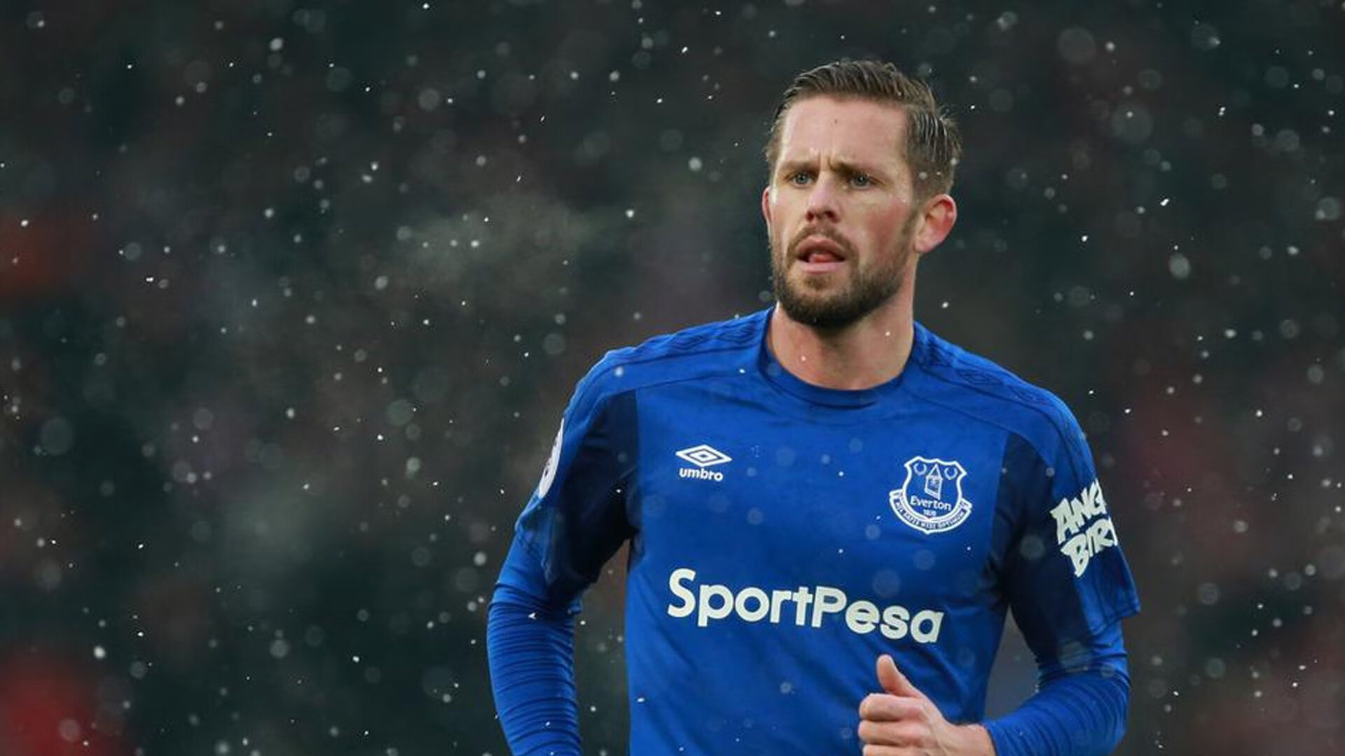 欧冠淘汰赛上演公牛逆袭，惊险鏖战力克勇士